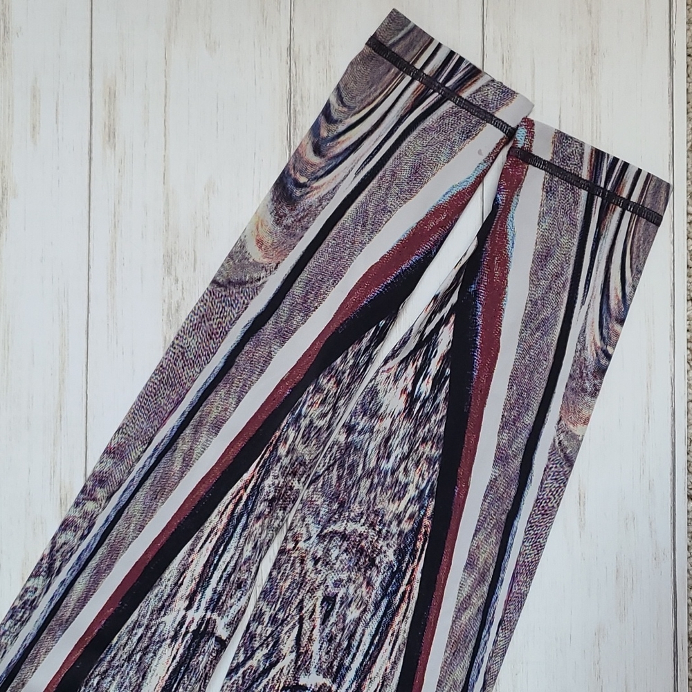 Lululemon Athletica Leggings - Picture 5 of 5